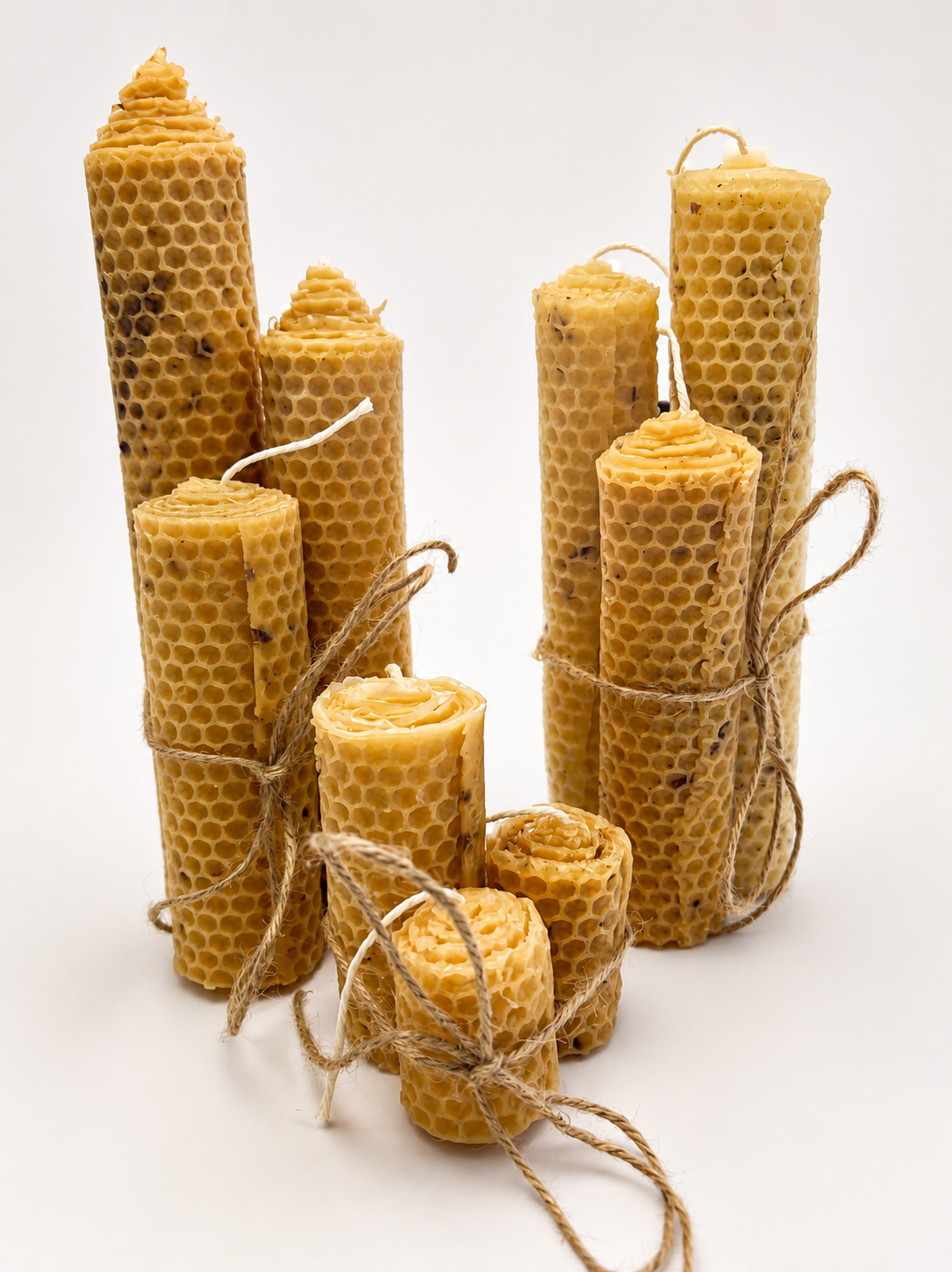 HAND-ROLLED BEESWAX CANDLES (Large)